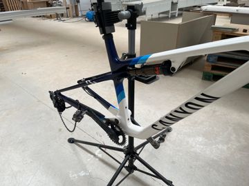 Brugt Canyon Lux World Cup CFR Team 2024 Frameset 2024 Mountainbike — billede 26 af 27