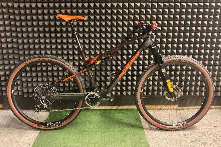 Used KTM SCARP MT EXONIC 2025 2025 Mountainbike, Schwarz, 29 — image 1 of 16