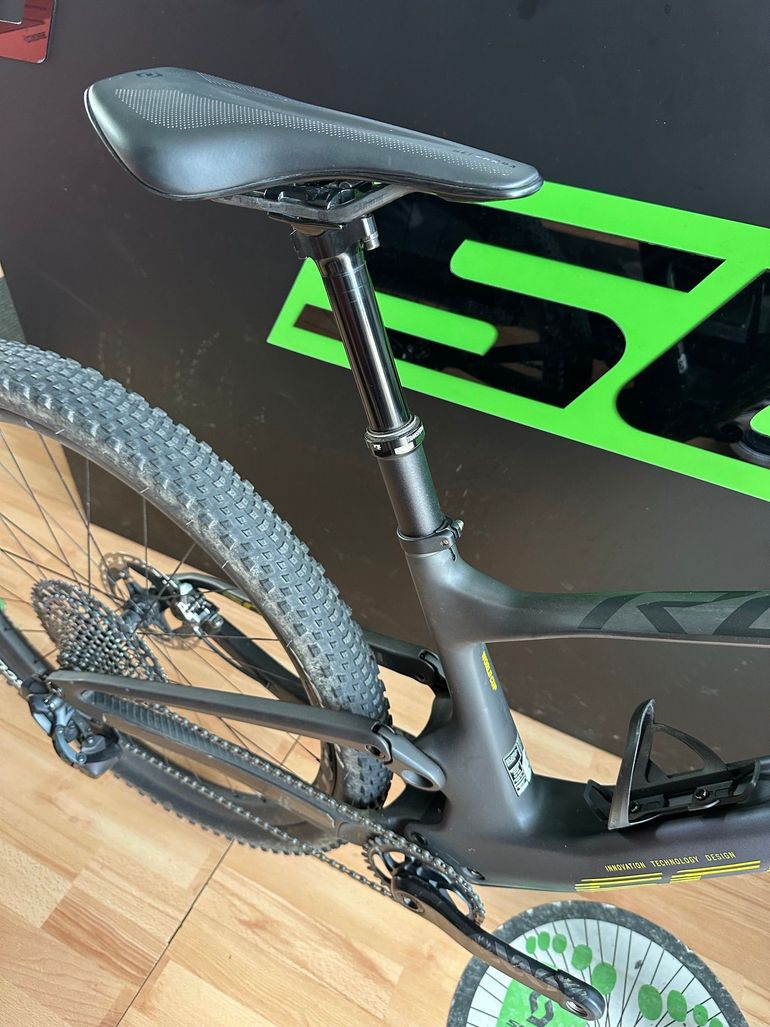 Used Scott Spark RC World Cup EVO AXS 2023 2023 Mountainbike, Green, 29 — image 5 of 10