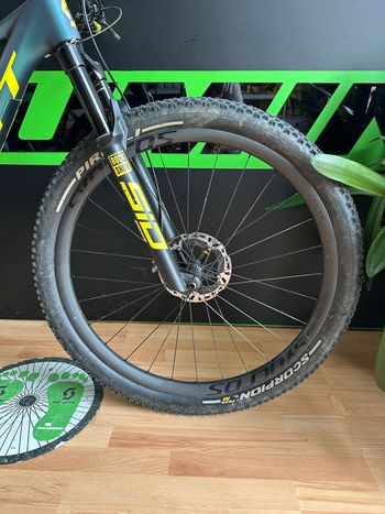 Used Scott Spark RC World Cup EVO AXS 2023 2023 Mountainbike, Green, 29 — image 8 of 10