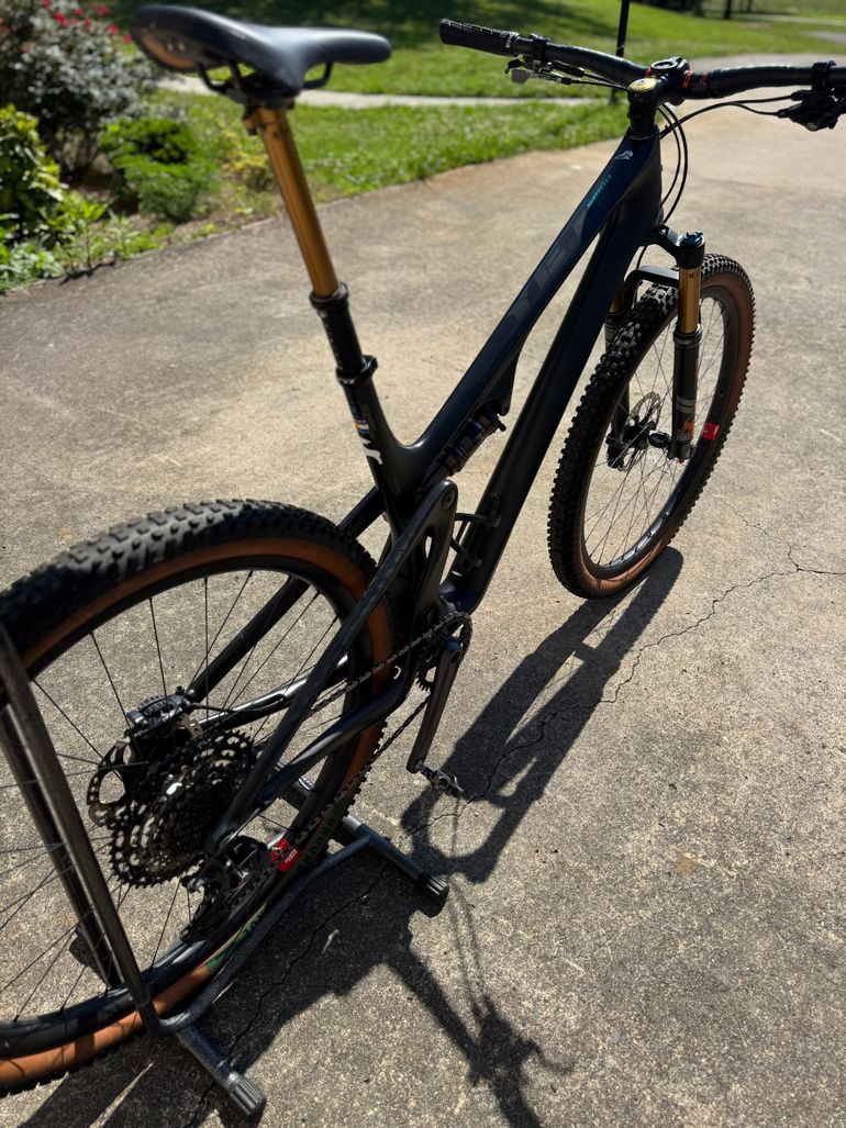 Used Yeti Sb100 Shimano Deore XT 2021 Mountainbike, Black — image 3 of 6