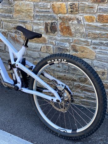 Used Commencal Supreme SRAM GX DH 2026 Mountainbike — image 3 of 10