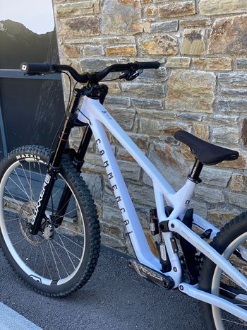 Used Commencal Supreme SRAM GX DH 2026 Mountainbike — image 4 of 10