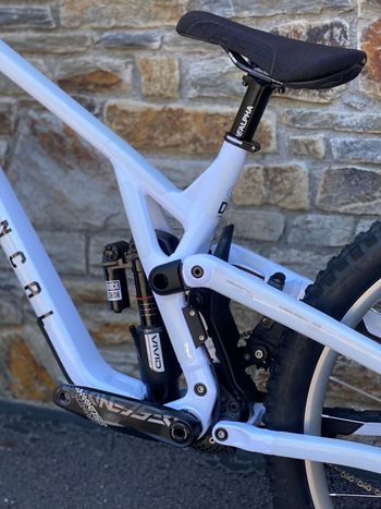 Used Commencal Supreme SRAM GX DH 2026 Mountainbike — image 6 of 10