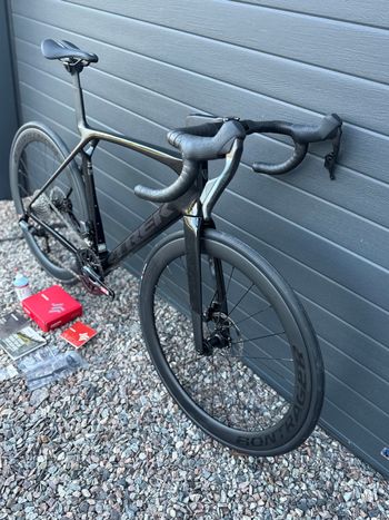 Used Trek Madone SL 6 AXS Gen 8 2026 2026 Road & Gravel, Black — image 2 of 5