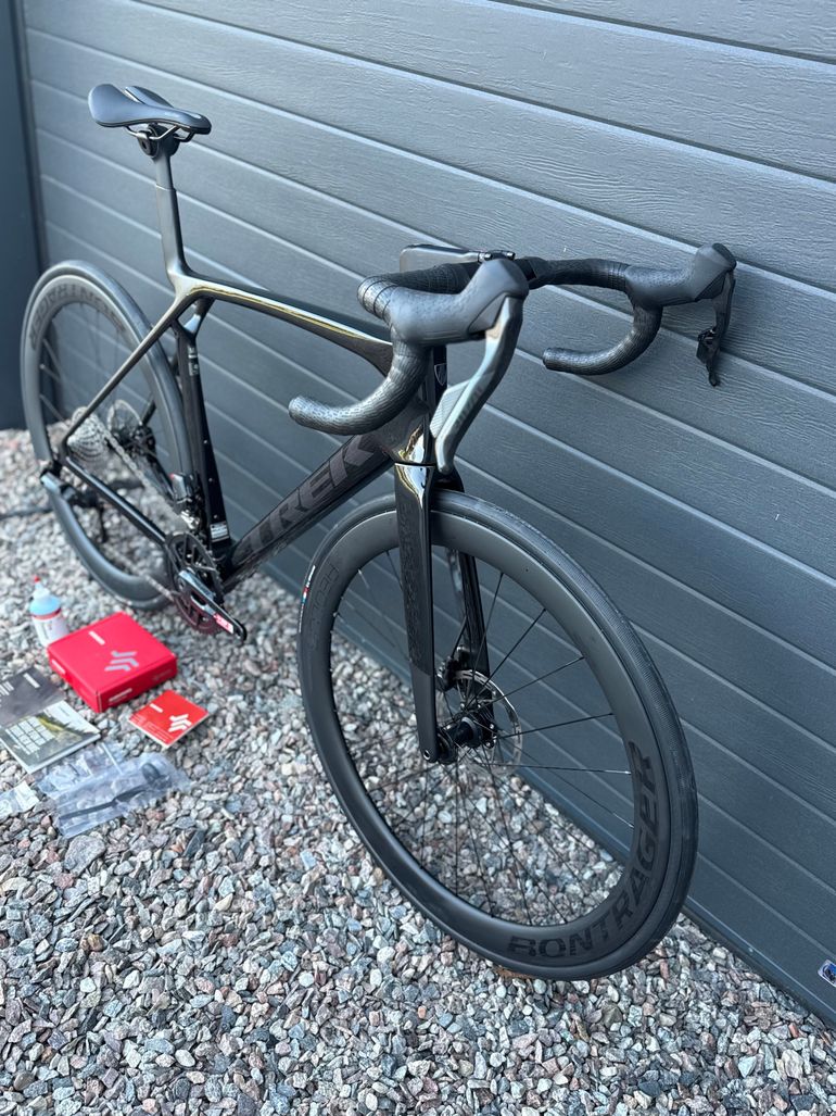 Used Trek Madone SL 6 AXS Gen 8 2026 2026 Road & Gravel, Black — image 2 of 5