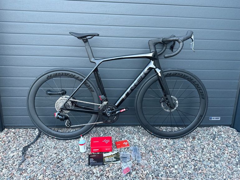 Used Trek Madone SL 6 AXS Gen 8 2026 2026 Road & Gravel, Black — image 1 of 5