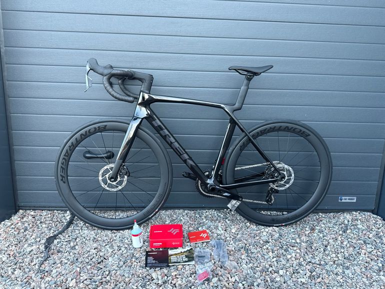 Used Trek Madone SL 6 AXS Gen 8 2026 2026 Road & Gravel, Black — image 3 of 5