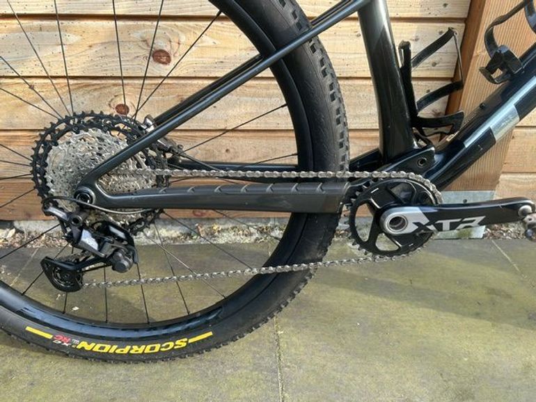 Used Trek Supercaliber SLR 9.8 XT Gen 2 2024 2024 Mountainbike, Black, 29 — image 4 of 9