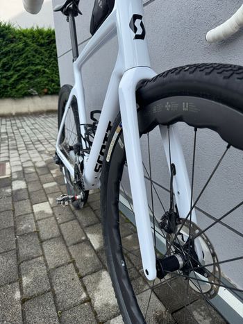 Used Scott Addict Gravel 10 2025 2025 Road & Gravel — image 5 of 6