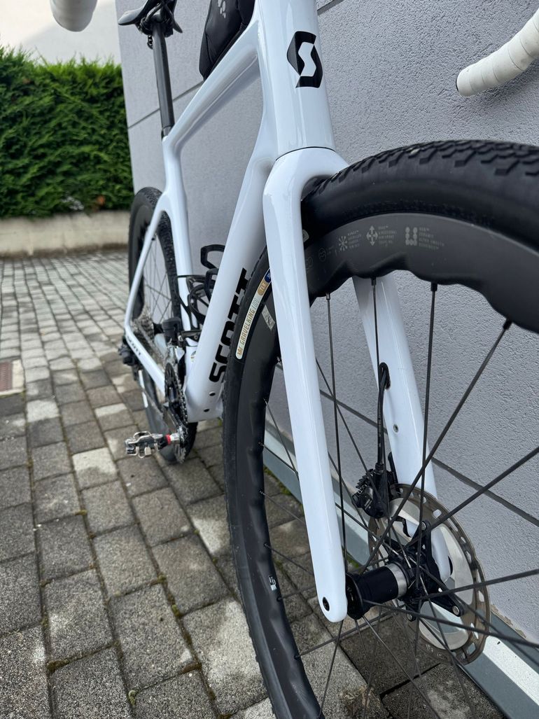 Used Scott Addict Gravel 10 2025 2025 Road & Gravel — image 5 of 6