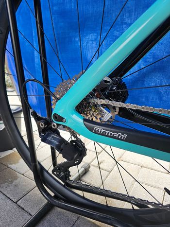 Used Bianchi Aria Shimano 105 2026 Road & Gravel, Blue — image 7 of 15
