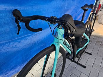 Used Bianchi Aria Shimano 105 2026 Road & Gravel, Blue — image 13 of 15