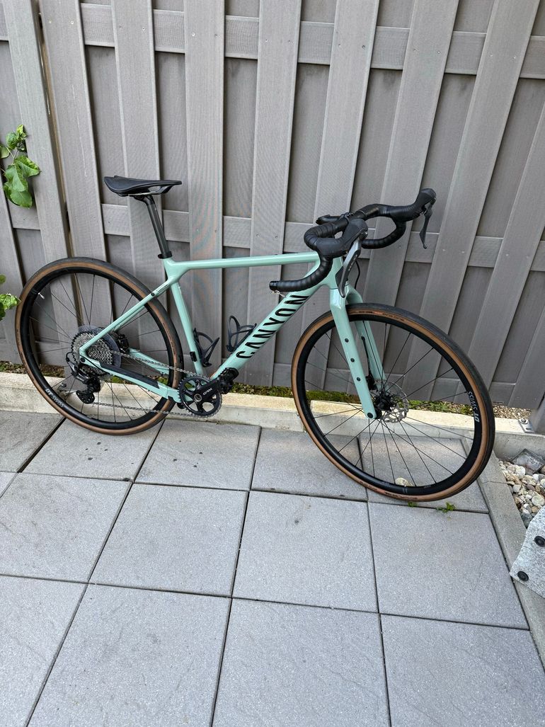 Used Canyon Grizl 8 1by 2024 2024 Road & Gravel, Verde — image 1 of 6
