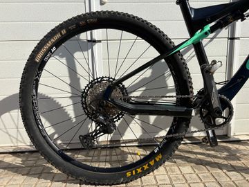 Gebrauchtes Orbea OIZ M10-TR 2018 2018 Mountainbike, Schwarz — Bild 4 von 8