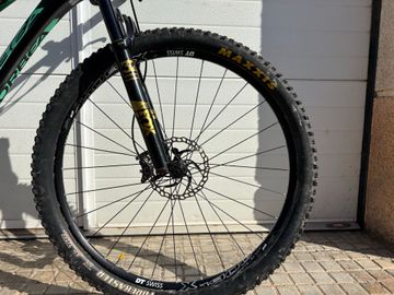Gebrauchtes Orbea OIZ M10-TR 2018 2018 Mountainbike, Schwarz — Bild 2 von 8