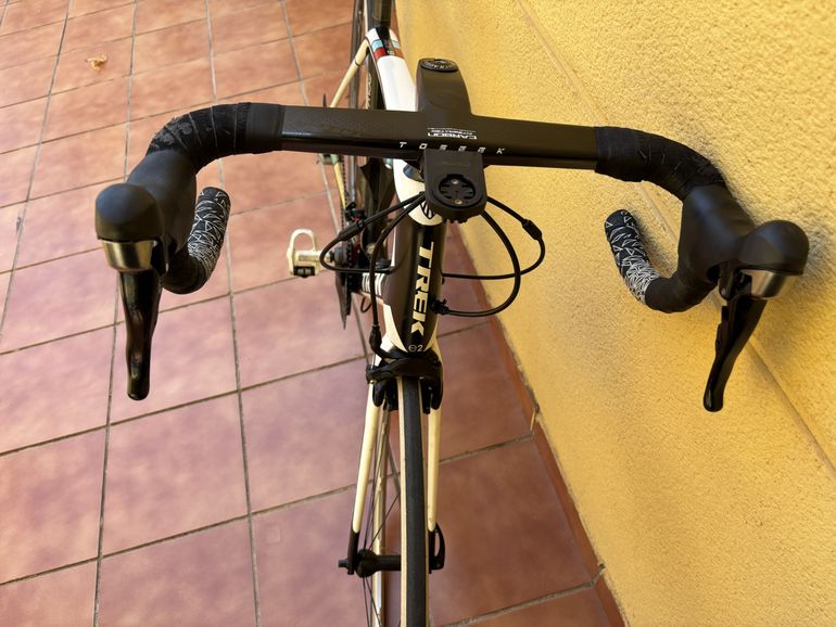 Used Trek Madone 5.9 H2 Compact 2014 2014 Road & Gravel, Weiß — image 5 of 28
