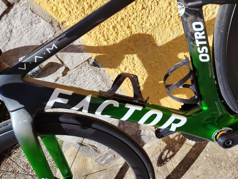 Used Factor Factor Ostro 2025 2025 Road & Gravel, Negro — image 1 of 6