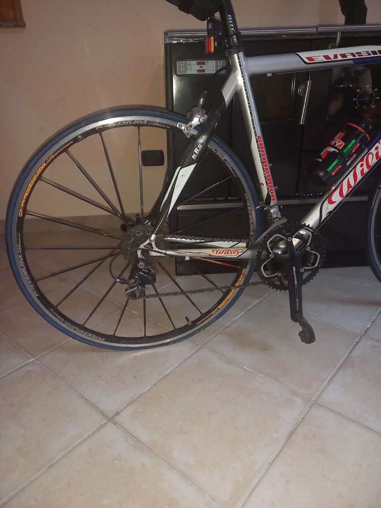 Used Wilier Triestina Shimano 105 2017 Road & Gravel, Gris claro — image 2 of 3