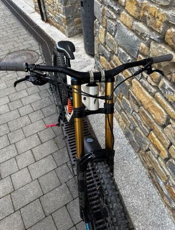 Used Giant Glory Advanced 2024 2024 Mountainbike, White, 29, 27.5 — image 5 of 5