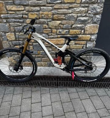 Used Giant Glory Advanced 2024 2024 Mountainbike, White, 29, 27.5 — image 2 of 5