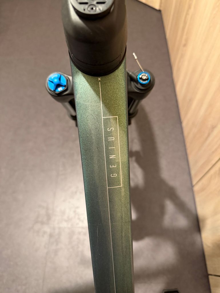 Used Scott Genius 910 2023 2023 Mountainbike — image 5 of 15