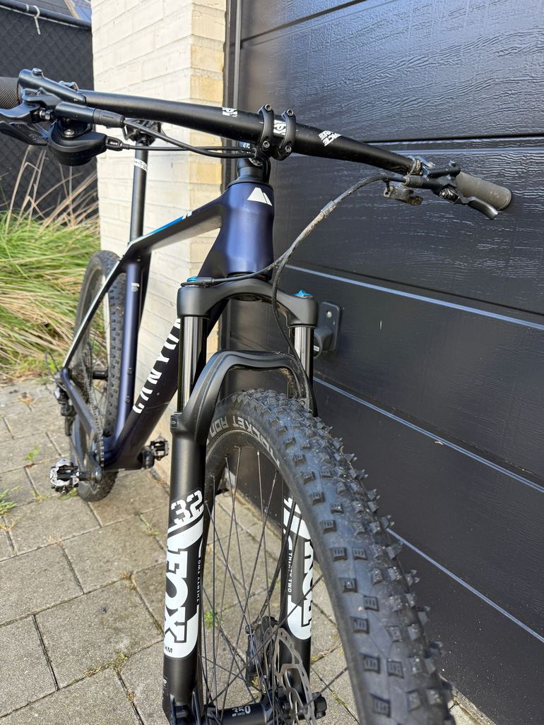 Used Canyon Exceed CF 6 2021 2021 Mountainbike — image 4 of 14