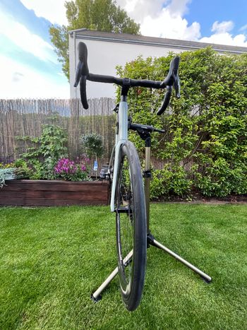 Used BMC Roadmachine 01 THREE 2021 2021 Road & Gravel, Green — image 5 of 5