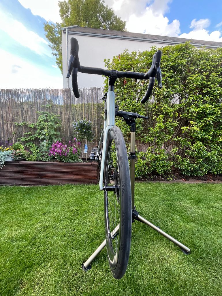 Used BMC Roadmachine 01 THREE 2021 2021 Road & Gravel, Green — image 5 of 5