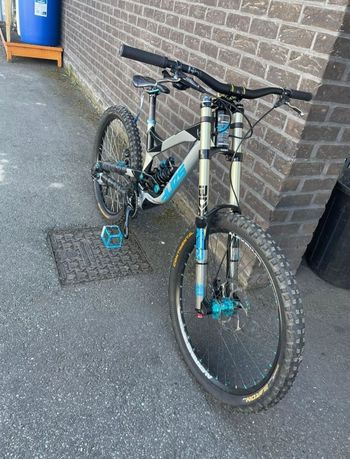 Used YT YT Custom SRAM X9 2013 Mountainbike, Blue — image 2 of 4