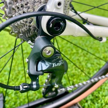 Used Trek Domane AL 4 Gen 4 2025 2025 Road & Gravel, Blanco — image 3 of 17