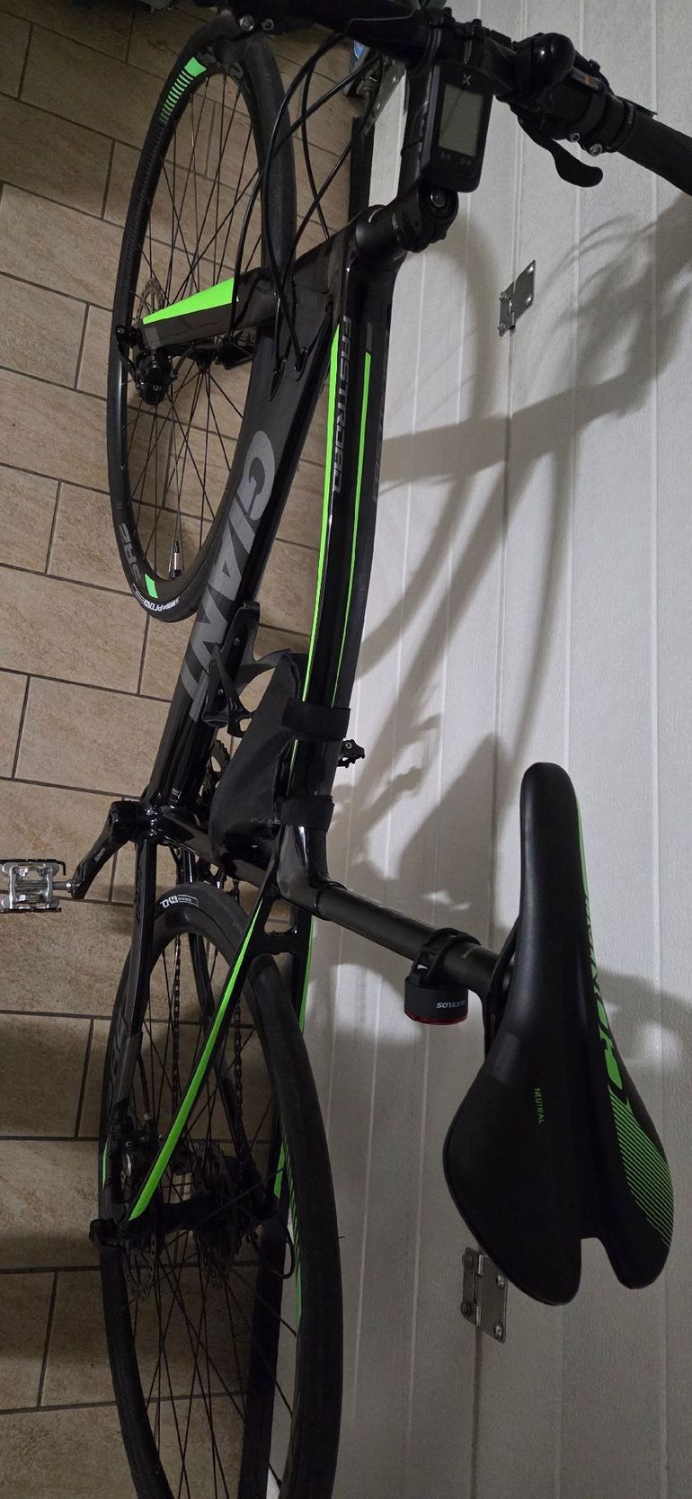 Used Giant Fastroad Shimano Tiagra 2018 Road & Gravel, Black — image 4 of 5