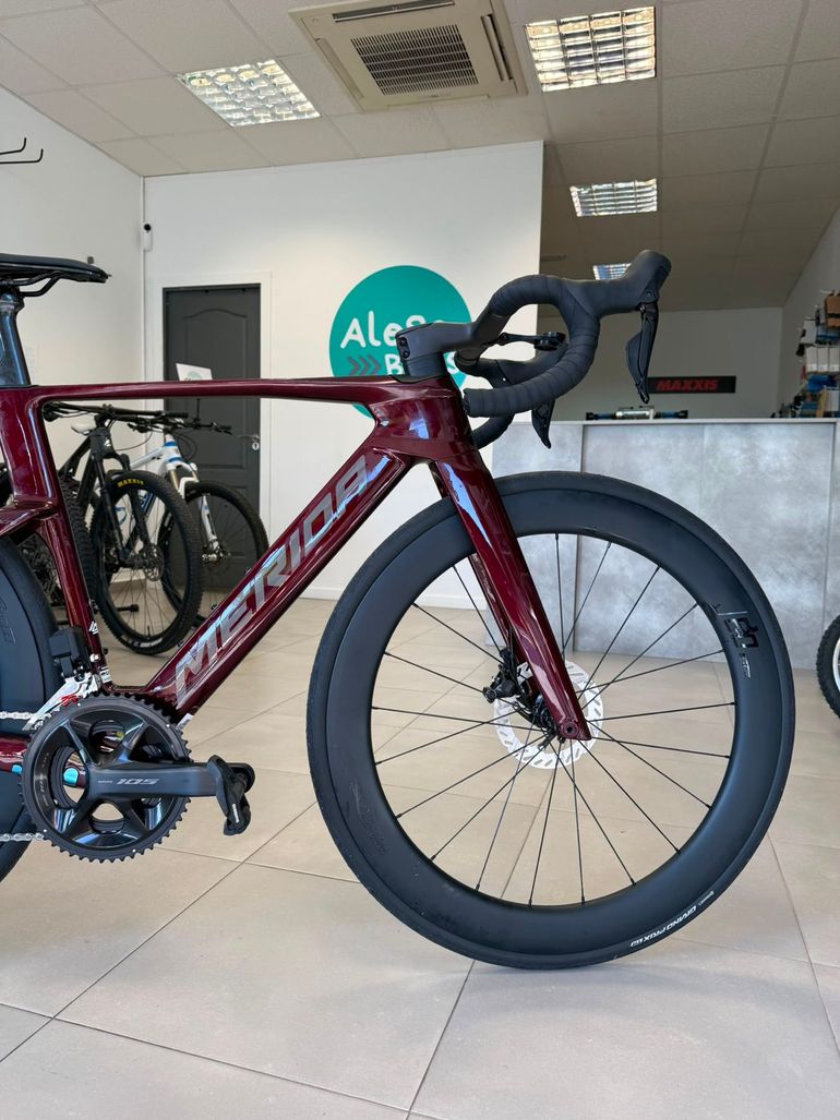 Used Merida REACTO 6000 2027 2027 Road & Gravel — image 3 of 6