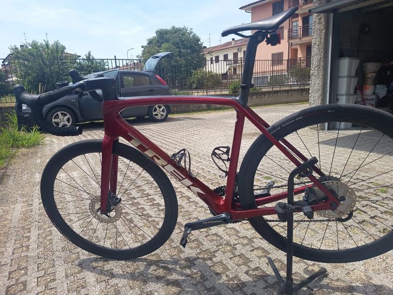 Used Trek Émonda SLR 7 2021 2021 Road & Gravel — image 2 of 3