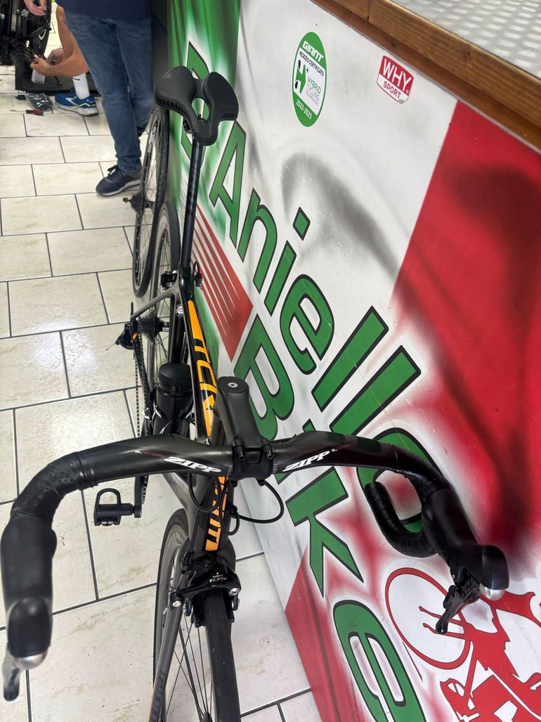 Used Giant Tcr Shimano 105 2016 Road & Gravel — image 15 of 16