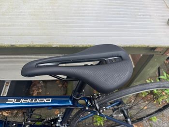 Used Trek Domane AL 2 2024 2024 Road & Gravel, Blau — image 2 of 8