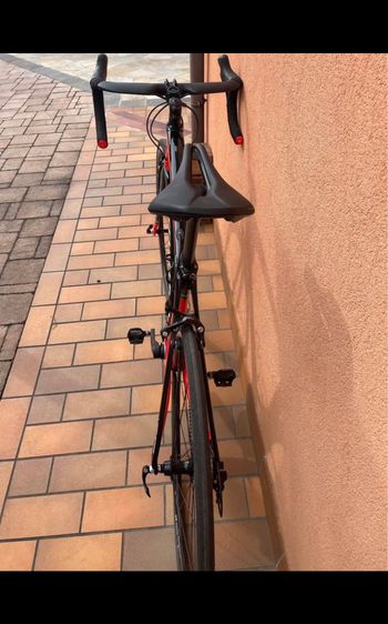 Used Specialized Venge Elite 2018 2018 Road & Gravel, Red — image 6 of 10
