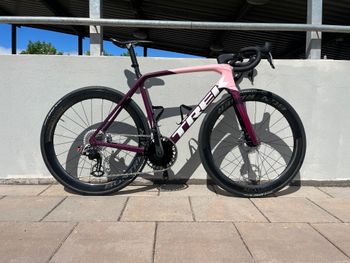 Used Trek Émonda SLR 9 eTap 2022 2022 Road & Gravel — image 4 of 13