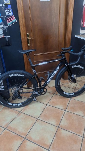 Used Berria NAII BR RIVAL XPLR AXS PWM 2026 Frameset 2026 Road & Gravel — image 3 of 3
