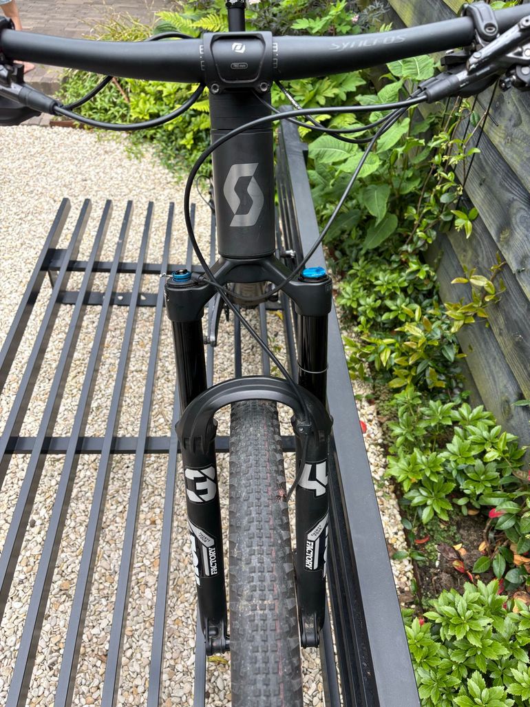 Used Scott Spark 910 2022 2022 Mountainbike — image 3 of 8
