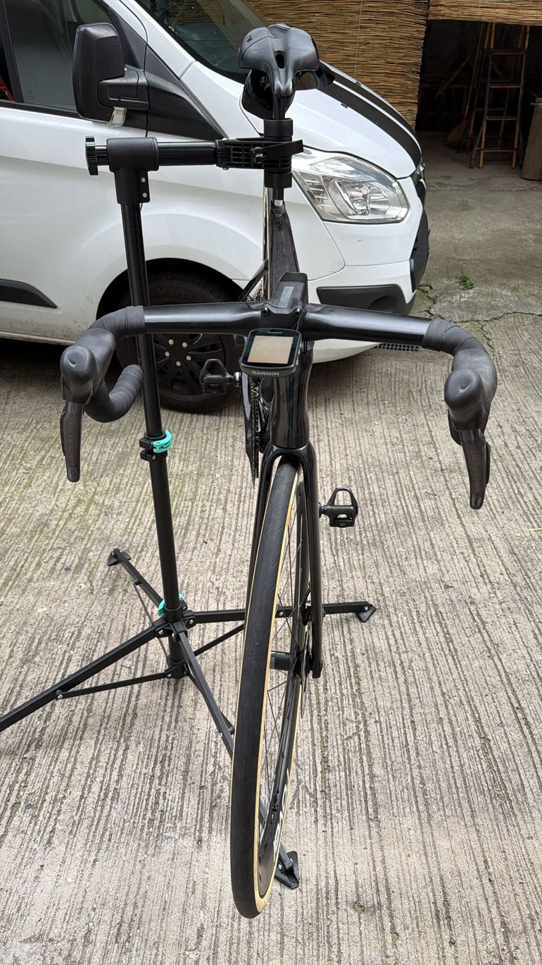 Used Specialized Tarmac SL7 Expert 2022 2022 Road & Gravel — image 3 of 7