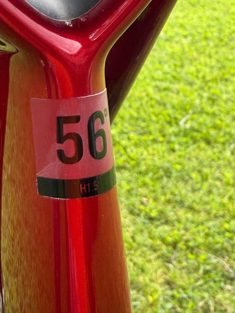 Used Trek Madone SRAM Red eTap AXS 2023 Road & Gravel, Red — image 7 of 9
