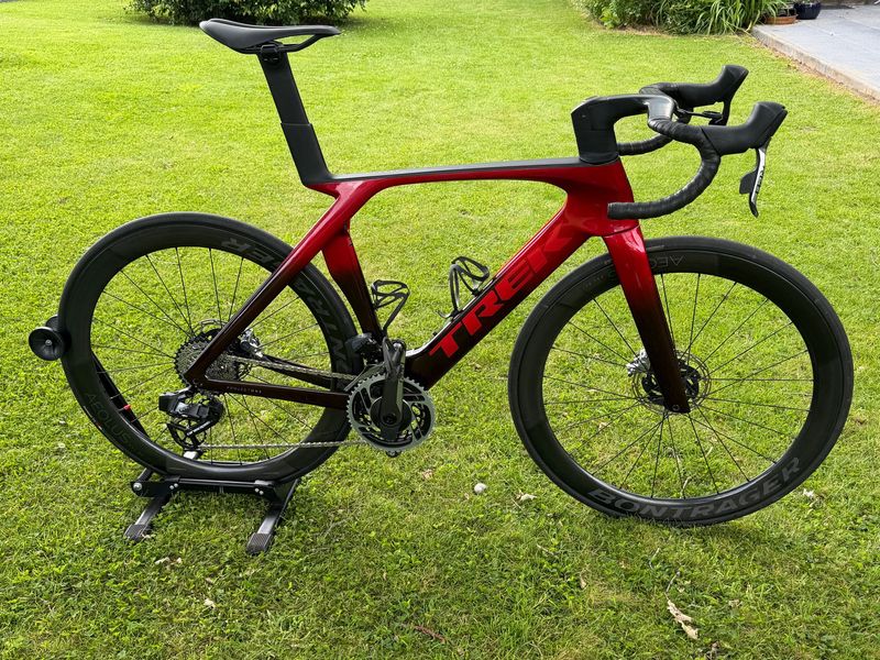 Tweedehands Trek Madone SRAM Red eTap AXS 2023 Road & Gravel