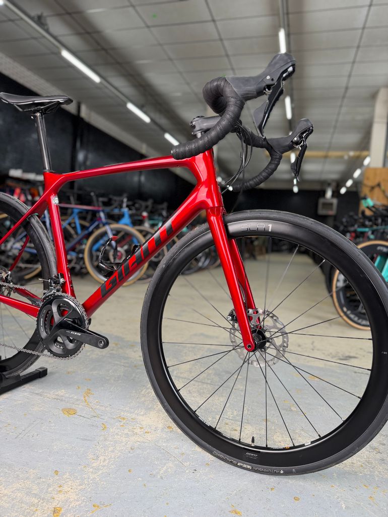 Used Giant TCR Advanced 1 Carbon 2021 Road & Gravel, Red — image 3 of 21
