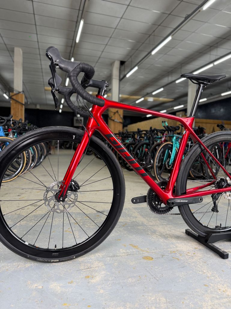 Used Giant TCR Advanced 1 Carbon 2021 Road & Gravel, Red — image 15 of 21