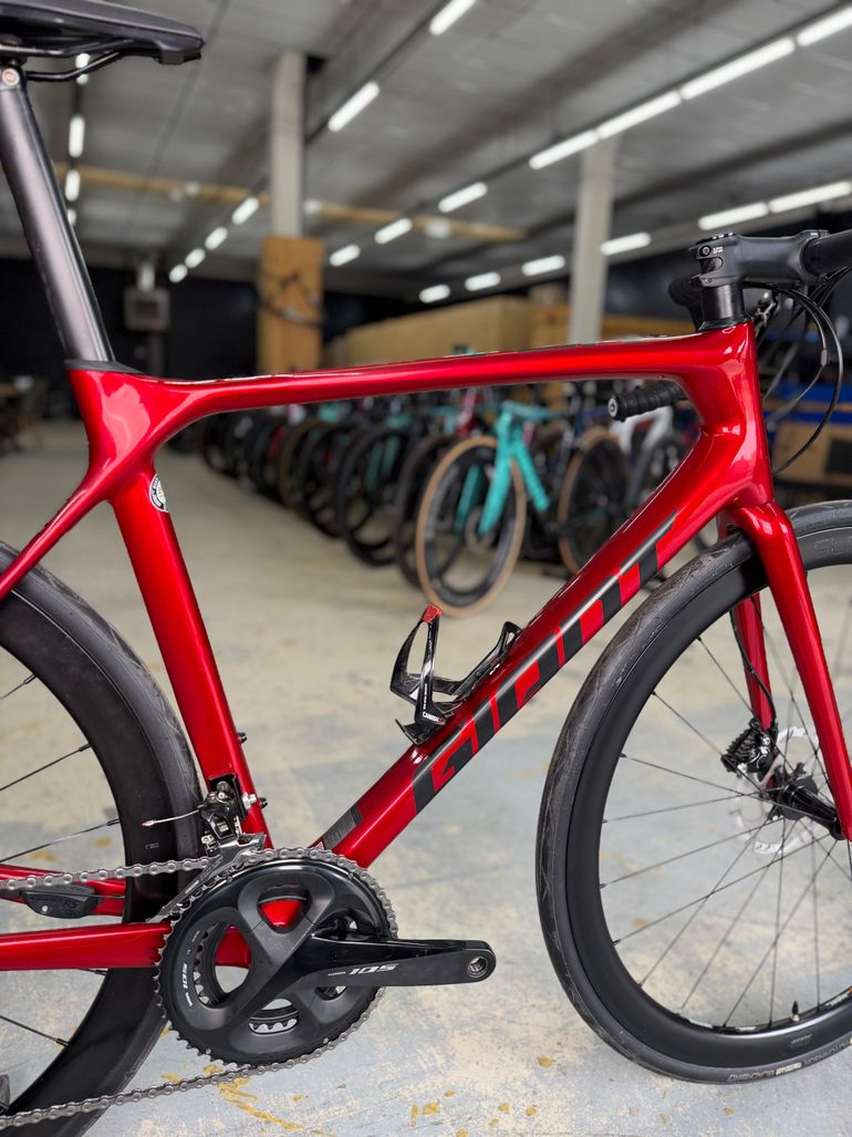 Used Giant TCR Advanced 1 Carbon 2021 Road & Gravel, Red — image 10 of 21