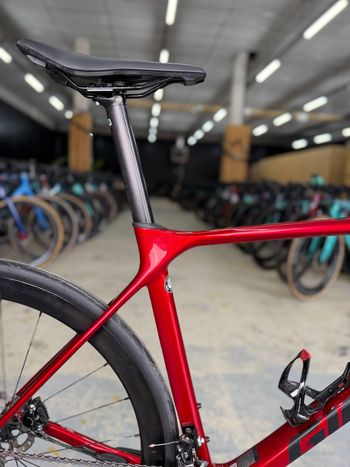 Used Giant TCR Advanced 1 Carbon 2021 Road & Gravel, Red — image 7 of 21
