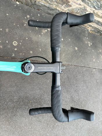 Used Bianchi BIANCHI ARIA Sram Rival ETap AXS Disc 2022 Road & Gravel, Grün — image 4 of 14