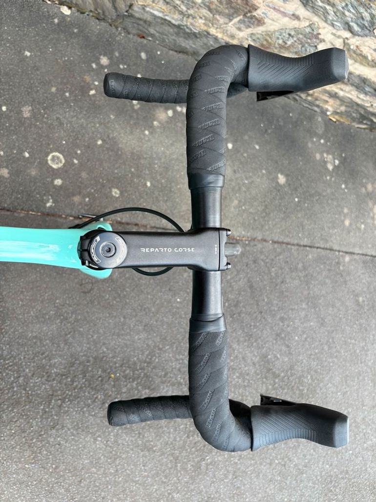Used Bianchi BIANCHI ARIA Sram Rival ETap AXS Disc 2022 Road & Gravel, Grün — image 4 of 14