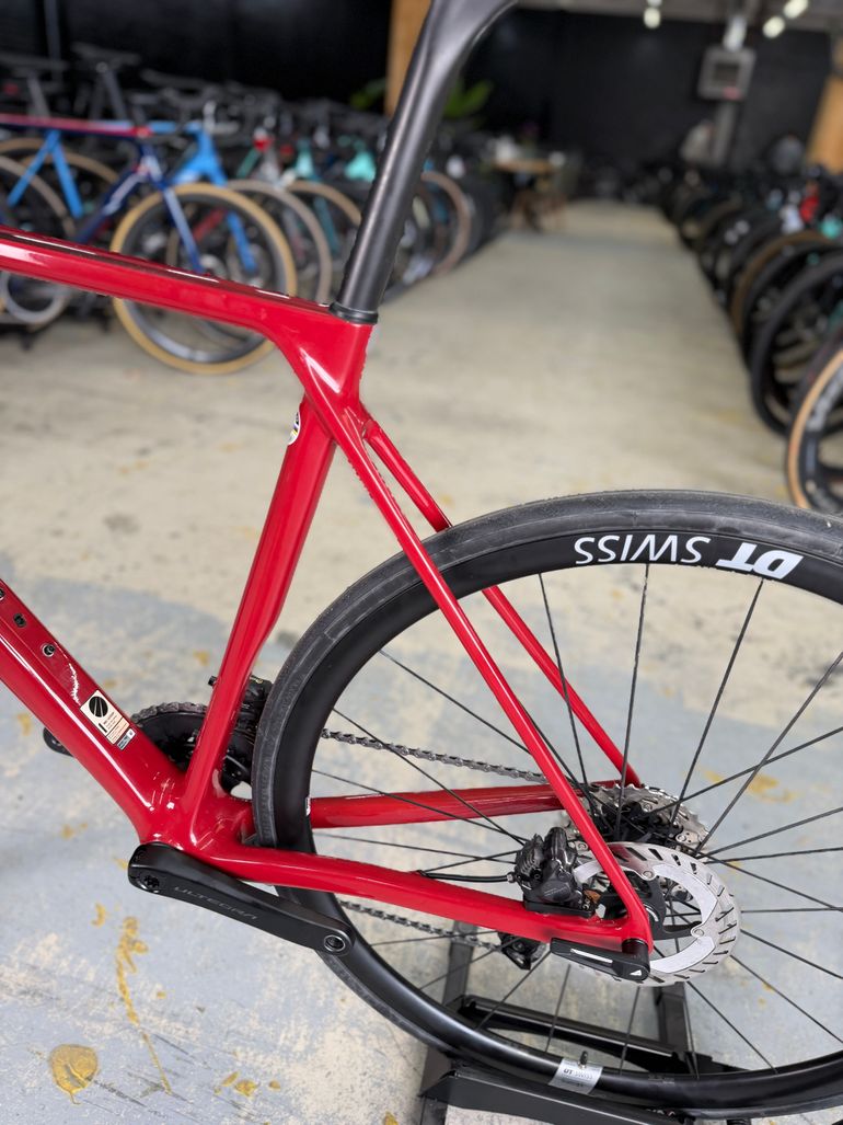 Used Canyon Ultimate CF SL Di2 Carbon 2022 Road & Gravel, Rojo — image 22 of 24
